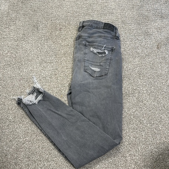 American eagle ripped jeans - Picture 2 of 4